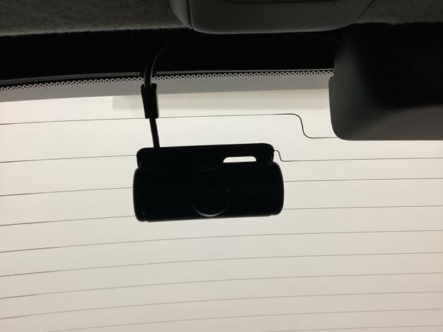 フィット e:HEVホームブラックスタイル 4WD 中古スタッドレスタイヤ、純正メモリーナビ、ドライブレコーダー前後装着+ETC付 当社デモカー フルセグTV Bluetooth接続 バックカメラ スマートキー 衝突被害軽減システム ABS(20枚目)