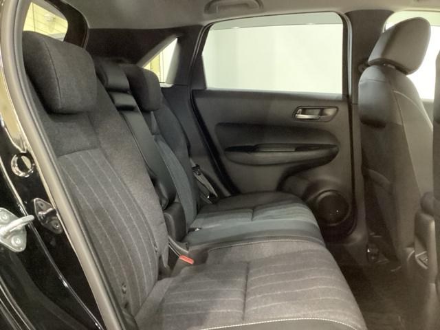 フィット e:HEVホームブラックスタイル 4WD 中古スタッドレスタイヤ、純正メモリーナビ、ドライブレコーダー前後装着+ETC付 当社デモカー フルセグTV Bluetooth接続 バックカメラ スマートキー 衝突被害軽減システム ABS(24枚目)