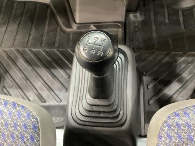 アクティトラック ＳＤＸ　４ＷＤ　光触媒抗菌消臭施工済　パワーステアリング　三方開　シガーソケット　荷台ランプ　５速マニュアル（8枚目）