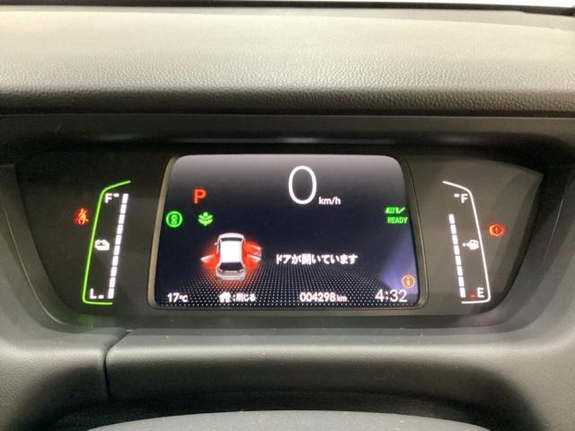 フィット ｅ：ＨＥＶホーム　純正メモリーナビ　ドライブレコーダー　キーレス　ホンダセンシング　クルーズコントロール　衝突軽減ブレーキ　横滑り防止　障害物センサー　盗難防止　バックカメラ　ＬＥＤヘッドライト　４ＷＤ（14枚目）