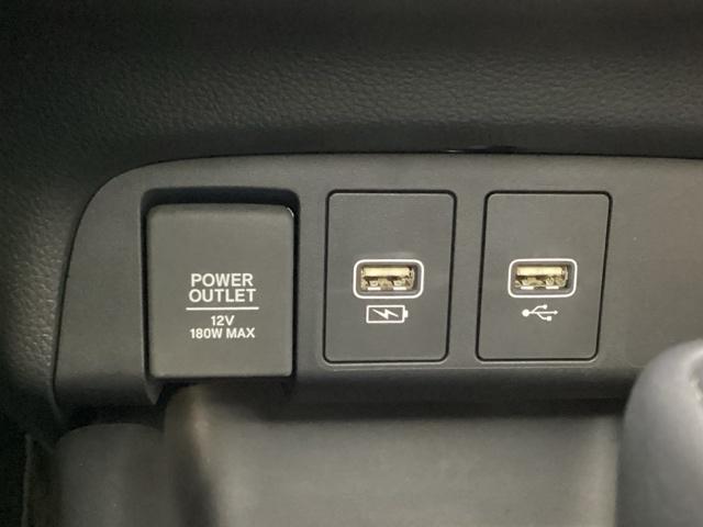 フィット ｅ：ＨＥＶホーム　純正メモリーナビ　ドライブレコーダー　キーレス　ホンダセンシング　クルーズコントロール　衝突軽減ブレーキ　横滑り防止　障害物センサー　盗難防止　バックカメラ　ＬＥＤヘッドライト　４ＷＤ（21枚目）