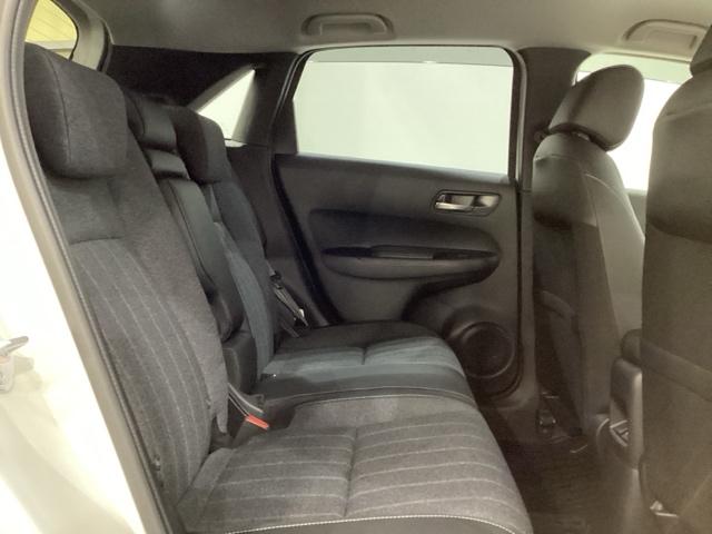 フィット ｅ：ＨＥＶホーム　純正メモリーナビ　ドライブレコーダー　キーレス　ホンダセンシング　クルーズコントロール　衝突軽減ブレーキ　横滑り防止　障害物センサー　盗難防止　バックカメラ　ＬＥＤヘッドライト　４ＷＤ（23枚目）