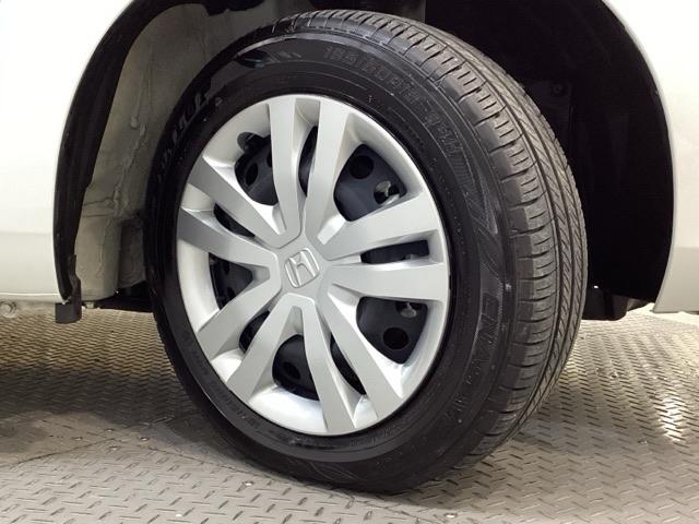 フィット ｅ：ＨＥＶホーム　純正メモリーナビ　ドライブレコーダー　キーレス　ホンダセンシング　クルーズコントロール　衝突軽減ブレーキ　横滑り防止　障害物センサー　盗難防止　バックカメラ　ＬＥＤヘッドライト　４ＷＤ（29枚目）