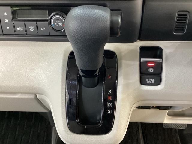 Ｎ－ＢＯＸ ベースグレード　純正メモリーナビ　ドライブレコーダー　シートヒーター　ホンダセンシング　クルーズコントロール　衝突軽減ブレーキ　横滑り防止　障害物センサー　バックカメラ　片側電動スライドドア　ＬＥＤヘッドライト　４Ｗ（11枚目）