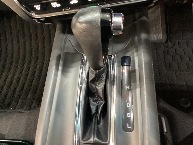 ヴェゼル Ｘ・ホンダセンシング　純正メモリーナビ　リモコンエンジンスターター付　ドライブレコーダー前後装備車　純正アルミホイール　ＥＴＣ　バックカメラ　シートヒーター　衝突軽減ブレーキ　ＬＥＤヘッドライト　ホンダセンシング（8枚目）