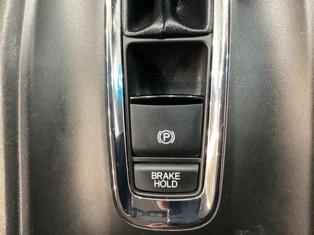 ヴェゼル Ｘ・ホンダセンシング　純正メモリーナビ　リモコンエンジンスターター付　ドライブレコーダー前後装備車　純正アルミホイール　ＥＴＣ　バックカメラ　シートヒーター　衝突軽減ブレーキ　ＬＥＤヘッドライト　ホンダセンシング（9枚目）