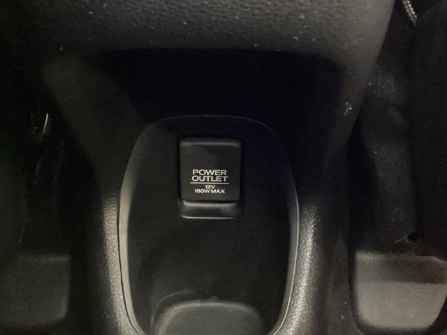 ヴェゼル Ｘ・ホンダセンシング　純正メモリーナビ　リモコンエンジンスターター付　ドライブレコーダー前後装備車　純正アルミホイール　ＥＴＣ　バックカメラ　シートヒーター　衝突軽減ブレーキ　ＬＥＤヘッドライト　ホンダセンシング（22枚目）