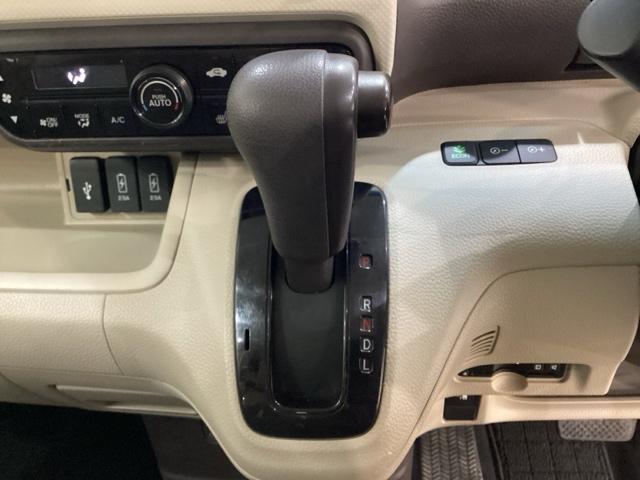 N-BOX G・Lホンダセンシング 純正メモリーナビ シートヒーター ホンダセンシング クルーズコントロール バックカメラ 片側電動スライドドア LEDヘッドライト 4WD(8枚目)
