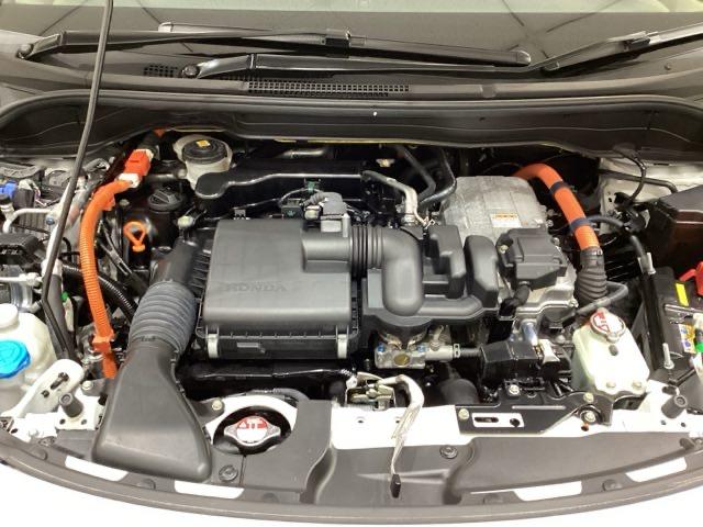 ホンダスタッフがしっかり整備して保証付きにてお渡し致します。エンジンルーム＆室内ルームともにクリーニング済みで清潔です。快適なドライブをお楽しみください。