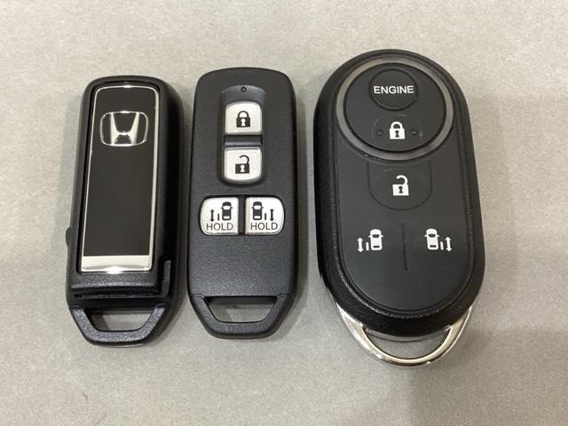 N-BOXカスタム Lターボ 純正メモリーナビ 純正アルミホイール エンジンスターター ドライブレコーダー シートヒーター いまコレ+新品フロアマット付き ホンダセンシング クルーズコントロール 衝突軽減ブレーキ バックカメラ(16枚目)