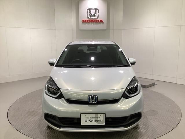 フィット ｅ：ＨＥＶホーム　当社レンタアップ　ドライブレコーダー前後装備車　光触媒抗菌消臭施工済（2枚目）