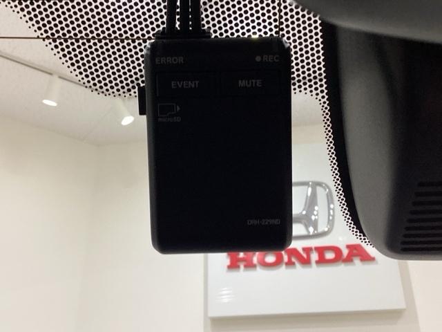 Ｎ－ＯＮＥ オリジナル　純正メモリーナビ　ドライブレコーダー　シートヒーター　ホンダセンシング　クルーズコントロール　衝突軽減ブレーキ　横滑り防止　障害物センサー　バックカメラ　盗難防止　ＬＥＤヘッドライト（17枚目）