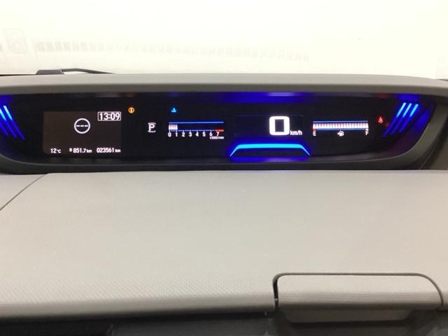 フリード Ｇ　純正メモリーナビ　ドライブレコーダー　シートヒーター　両側電動スライドドア　ホンダセンシング　クルーズコントロール　衝突軽減ブレーキ　横滑り防止　バックカメラ　盗難防止　ＬＥＤヘッドライト　４ＷＤ（12枚目）