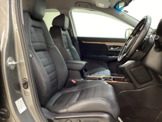 �����ł��^�]�����₷���悤�ɁA�V�[�g�̍��������@�\�i�V�[�g���t�^�[�j�����Ă��܂��B�L�������ɂ����������V�[�g�ɂ͕I�|���������Ă��蒷�����̉^�]�ł����ɂ����V�[�g�ł��B