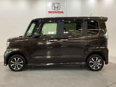 購入後も自社指定整備工場完備でお客様の愛車をしっかりサポート致します！御納車時には安全かつ安心してお乗り頂けるようホンダ専門知識を持つ整備スタッフが点検・整備・装備も説明をしてお渡ししております。 4