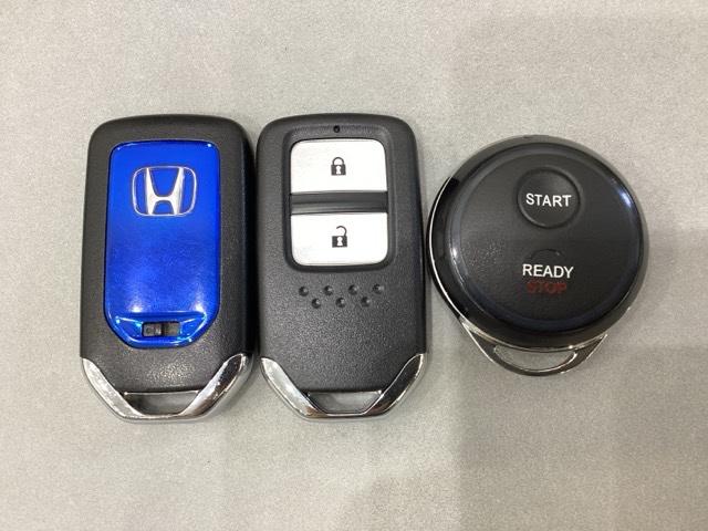 ヴェゼル ハイブリッドＸ・ホンダセンシング　リモコンエンジンスターター付　ドライブレコーダー装備車　光触媒抗菌消臭施工済　４ＷＤ　衝突被害軽減システム　オートクルーズコントロール（13枚目）