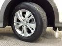純正アルミホイールを装備しています。足元を引き立てて、美しいボディラインを一層引き締めてくれています。