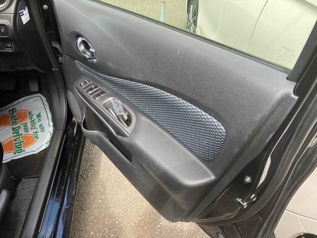 ノート Ｘ　ナビ　ＴＶ　アルミホイール　スマートキー　アイドリングストップ　電動格納ミラー　ＣＶＴ　盗難防止システム　衝突安全ボディ　ＡＢＳ　ＣＤ　ＤＶＤ再生　ＵＳＢ　ミュージックプレイヤー接続可（34枚目）