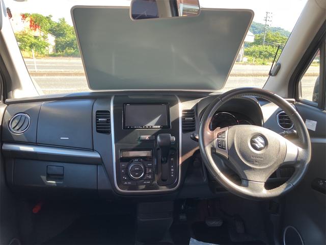 ワゴンＲスティングレー Ｔ　４ＷＤ　ナビ　ＴＶ　オートライト　ＨＩＤ　スマートキー　シートヒーター　ベンチシート　ＣＶＴ　盗難防止システム　ＡＢＳ　ＣＤ　ＵＳＢ　アルミホイール　衝突安全ボディ　エアコン　パワーステアリング（2枚目）