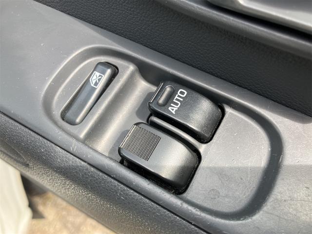 ハイゼットカーゴ スペシャルクリーン　４ＷＤ　ＡＴ　両側スライドドア　エアコン　パワーウィンドウ　運転席エアバッグ　助手席エアバッグ（12枚目）