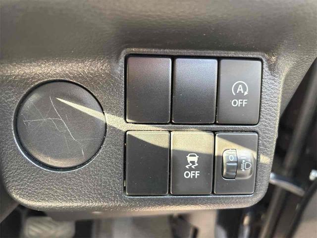 アルト Ｌ　４ＷＤ　キーレスエントリー　アイドリングストップ　シートヒーター　ＣＶＴ　盗難防止システム　ＡＢＳ　ＥＳＣ　ＣＤ　ミュージックプレイヤー接続可　アルミホイール　衝突安全ボディ　エアコン（10枚目）