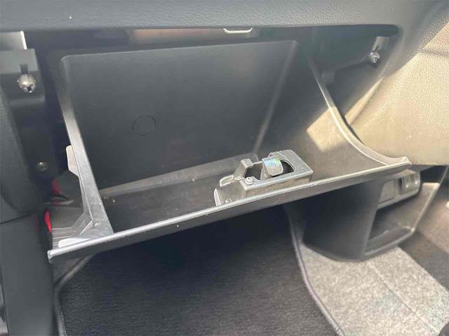 アルト Ｌ　４ＷＤ　キーレスエントリー　アイドリングストップ　シートヒーター　ＣＶＴ　盗難防止システム　ＡＢＳ　ＥＳＣ　ＣＤ　ミュージックプレイヤー接続可　アルミホイール　衝突安全ボディ　エアコン（41枚目）