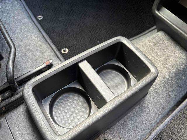 アルト Ｌ　４ＷＤ　キーレスエントリー　アイドリングストップ　シートヒーター　ＣＶＴ　盗難防止システム　ＡＢＳ　ＥＳＣ　ＣＤ　ミュージックプレイヤー接続可　アルミホイール　衝突安全ボディ　エアコン（53枚目）