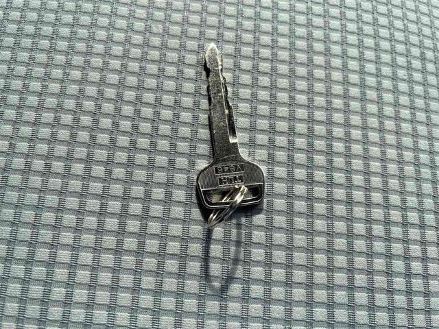 アルト Ｌ　４ＷＤ　キーレスエントリー　アイドリングストップ　シートヒーター　ＣＶＴ　盗難防止システム　ＡＢＳ　ＥＳＣ　ＣＤ　ミュージックプレイヤー接続可　アルミホイール　衝突安全ボディ　エアコン（66枚目）