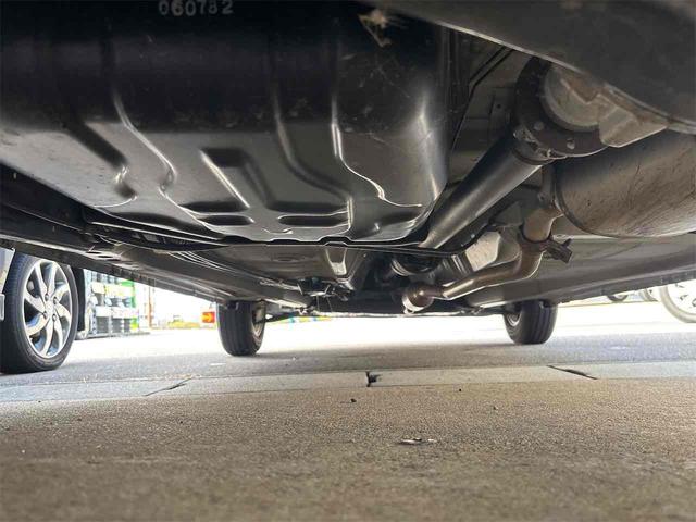 アルト Ｌ　４ＷＤ　キーレスエントリー　アイドリングストップ　シートヒーター　ＣＶＴ　盗難防止システム　ＡＢＳ　ＥＳＣ　ＣＤ　ミュージックプレイヤー接続可　アルミホイール　衝突安全ボディ　エアコン（69枚目）