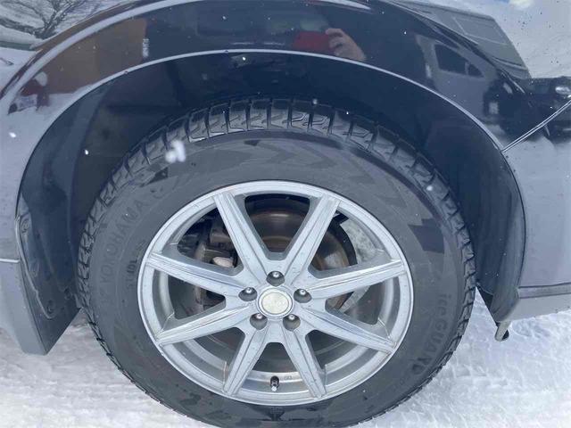 フォレスター ２．０ｉ－Ｌ　４ＷＤ　ＥＴＣ　オートクルーズコントロール　ナビ　ＴＶ　ＨＩＤ　アルミホイール　キーレスエントリー　アイドリングストップ　ＣＶＴ　盗難防止システム　衝突安全ボディ　ＣＤ　ＤＶＤ再生　Ｂｌｕｅｔｏｏｔｈ（20枚目）