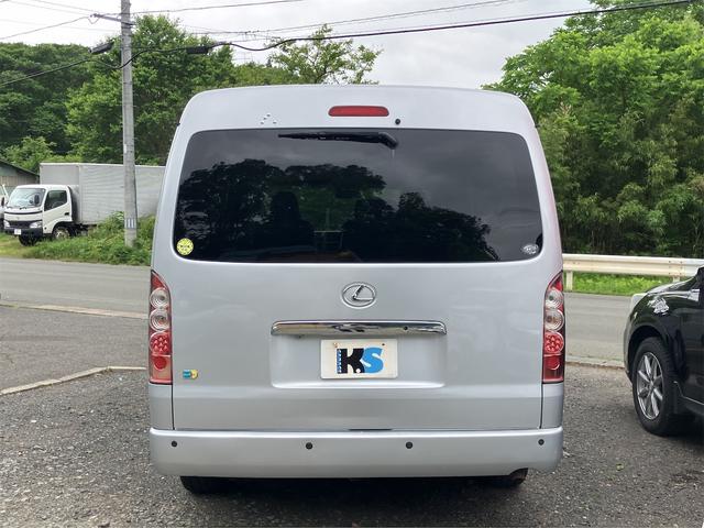 ハイエースワゴン ＤＸ　４ＷＤ　ＥＴＣ　ナビ　ＴＶ　クリアランスソナー　電動スライドドア　電動格納ミラー　ＡＴ　アルミホイール　ＣＤ　ＤＶＤ再生　１００Ｖ電源　ＡＢＳ　エアコン　パワーステアリング　パワーウィンドウ（9枚目）