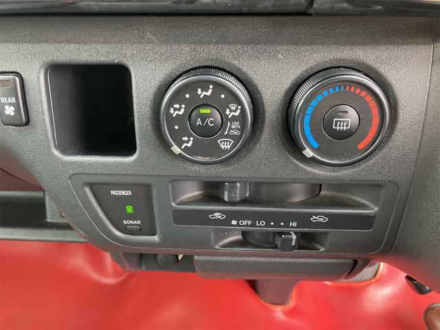 ハイエースワゴン ＤＸ　４ＷＤ　ＥＴＣ　ナビ　ＴＶ　クリアランスソナー　電動スライドドア　電動格納ミラー　ＡＴ　アルミホイール　ＣＤ　ＤＶＤ再生　１００Ｖ電源　ＡＢＳ　エアコン　パワーステアリング　パワーウィンドウ（29枚目）