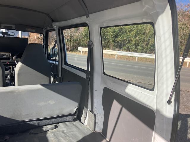 ミニキャブバン 4WD MT 両側スライドドア エアコン 運転席エアバッグ 助手席エアバッグ(22枚目)