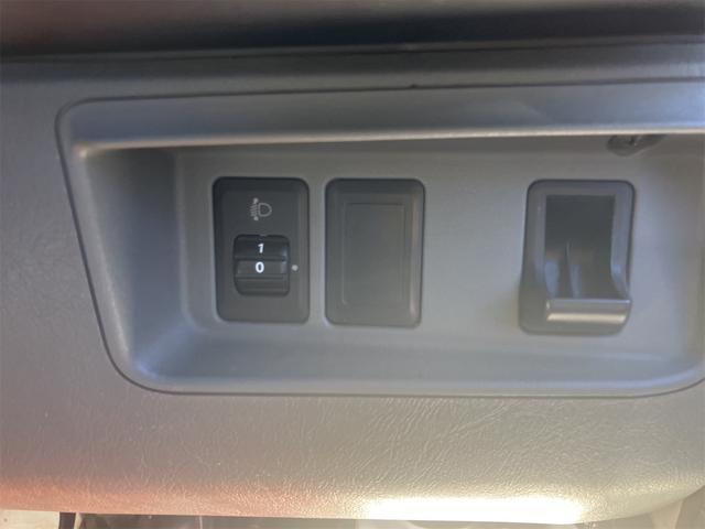 ミニキャブバン 4WD MT 両側スライドドア エアコン 運転席エアバッグ 助手席エアバッグ(24枚目)