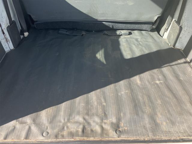 ミニキャブバン 4WD MT 両側スライドドア エアコン 運転席エアバッグ 助手席エアバッグ(27枚目)