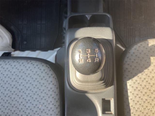 NT100クリッパートラック 4WD MT ナビ エアコン 運転席エアバッグ 助手席エアバッグ CD ミュージックプレイヤー接続可 Bluetooth(8枚目)