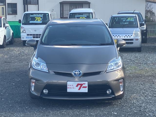 プリウス Sマイコーデ ETC ナビ TV アルミホイール オートライト HID CVT スマートキー 電動格納ミラー 盗難防止システム CD DVD再生 衝突安全ボディ ABS ESC エアコン パワーステアリング(12枚目)