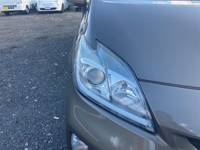 プリウス Sマイコーデ ETC ナビ TV アルミホイール オートライト HID CVT スマートキー 電動格納ミラー 盗難防止システム CD DVD再生 衝突安全ボディ ABS ESC エアコン パワーステアリング(14枚目)