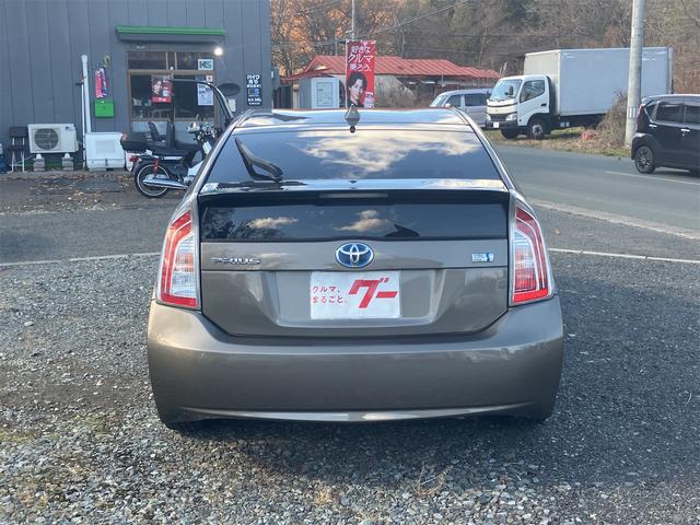 プリウス Sマイコーデ ETC ナビ TV アルミホイール オートライト HID CVT スマートキー 電動格納ミラー 盗難防止システム CD DVD再生 衝突安全ボディ ABS ESC エアコン パワーステアリング(16枚目)