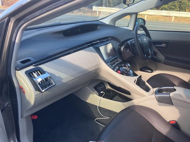 プリウス Sマイコーデ ETC ナビ TV アルミホイール オートライト HID CVT スマートキー 電動格納ミラー 盗難防止システム CD DVD再生 衝突安全ボディ ABS ESC エアコン パワーステアリング(30枚目)