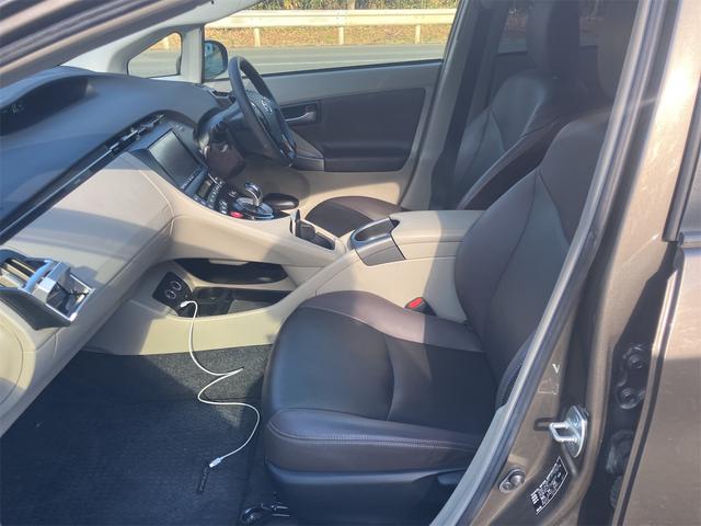 プリウス Sマイコーデ ETC ナビ TV アルミホイール オートライト HID CVT スマートキー 電動格納ミラー 盗難防止システム CD DVD再生 衝突安全ボディ ABS ESC エアコン パワーステアリング(31枚目)