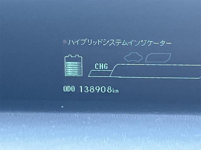 プリウス Sマイコーデ ETC ナビ TV アルミホイール オートライト HID CVT スマートキー 電動格納ミラー 盗難防止システム CD DVD再生 衝突安全ボディ ABS ESC エアコン パワーステアリング(32枚目)