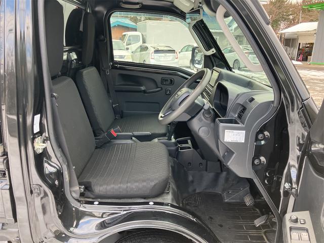 ハイゼットトラック エクストラ　４ＷＤ　軽トラック　ＣＶＴ　衝突被害軽減システム　クリアランスソナー　ナビ　ＴＶ　スマートキー　アイドリングストップ　オートライト　ＥＳＣ　エアコン　パワーステアリング　パワーウィンドウ（10枚目）