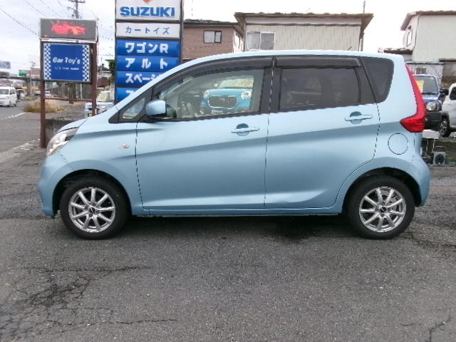 デイズ Ｓ　キーレス付き　４ＷＤ車　シートヒータ　アイドルストップ　インテリジェントエマージェンシーブレーキ（4枚目）