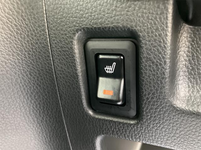 冬場や夏場はシートの心地が優れませんよね。上記のような課題をシートヒーターが解決します。どんなときでも快適にドライブが楽しめますね。