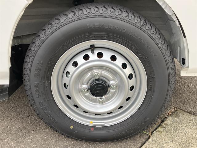 キャリイトラック ＫＣ　４ＷＤ　届け出済み未使用車　軽トラック　三方開　ＭＴ　クリアランスソナー　アイドリングストップ　オートライト　ＥＳＣ　エアコン　パワーウィンドウ　運転席エアバッグ　助手席エアバッグ　ルーフレール（15枚目）