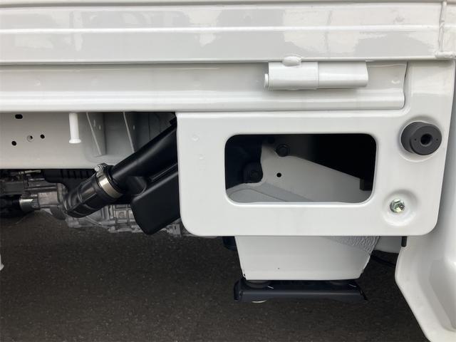 キャリイトラック ＫＣ　４ＷＤ　届け出済み未使用車　軽トラック　三方開　ＭＴ　クリアランスソナー　アイドリングストップ　オートライト　ＥＳＣ　エアコン　パワーウィンドウ　運転席エアバッグ　助手席エアバッグ　ルーフレール（19枚目）