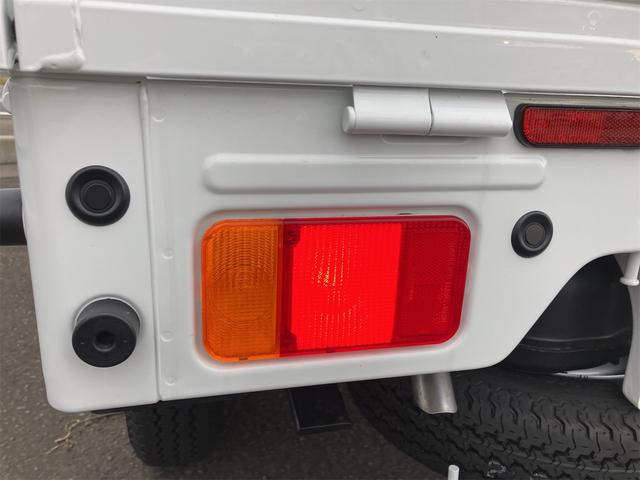 キャリイトラック ＫＣ　４ＷＤ　届け出済み未使用車　軽トラック　三方開　ＭＴ　クリアランスソナー　アイドリングストップ　オートライト　ＥＳＣ　エアコン　パワーウィンドウ　運転席エアバッグ　助手席エアバッグ　ルーフレール（25枚目）
