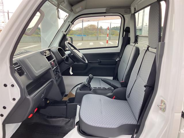 キャリイトラック ＫＣ　４ＷＤ　届け出済み未使用車　軽トラック　三方開　ＭＴ　クリアランスソナー　アイドリングストップ　オートライト　ＥＳＣ　エアコン　パワーウィンドウ　運転席エアバッグ　助手席エアバッグ　ルーフレール（56枚目）