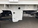 ＫＣ　４ＷＤ　届け出済み未使用車　軽トラック　三方開　ＭＴ　クリアランスソナー　アイドリングストップ　オートライト　ＥＳＣ　エアコン　パワーウィンドウ　運転席エアバッグ　助手席エアバッグ　ルーフレール（20枚目）
